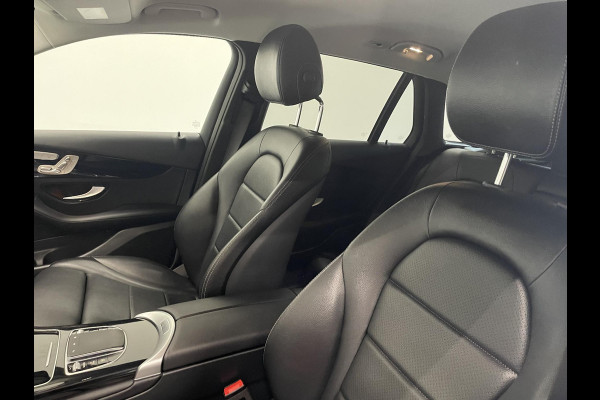 Mercedes-Benz GLC 300e 4MATIC 320pk Automaat PHEV Business Solution | Climate Control | Leder | Navigatie | Apple Carplay/Android Auto | Distronic | LED | High Performance | 18" Lichtmetalen Velgen | Privacy Glass | PDC VA + 360 Camera