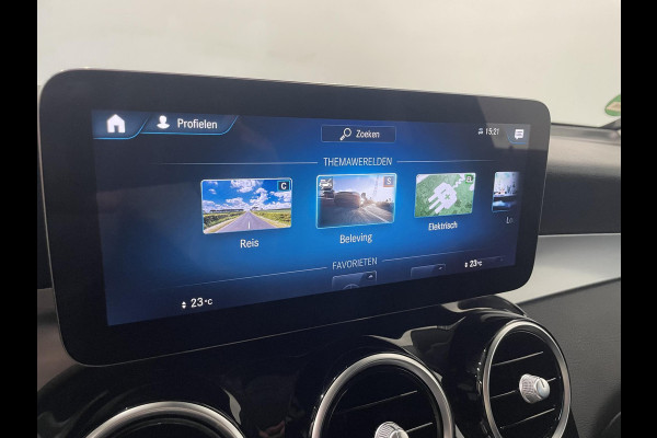 Mercedes-Benz GLC 300e 4MATIC 320pk Automaat PHEV Business Solution | Climate Control | Leder | Navigatie | Apple Carplay/Android Auto | Distronic | LED | High Performance | 18" Lichtmetalen Velgen | Privacy Glass | PDC VA + 360 Camera