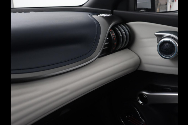 BYD ATTO 3 Comfort 60 kWh | Panoramadak | Warmtepomp | Leder | Stoelverwarming | 360 Camera | Carplay | Adaptive cruise | 18'' | Keyless | Full LED