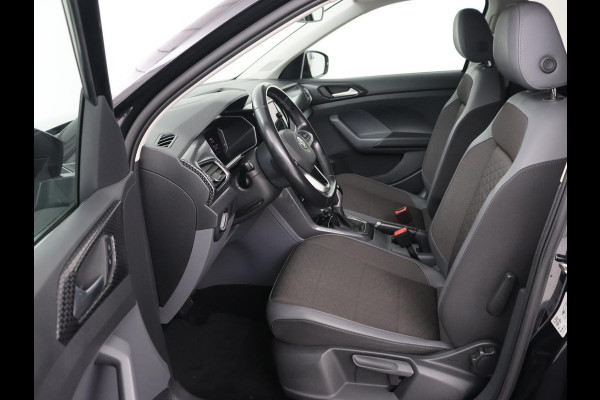 Volkswagen T-Cross 1.0 TSI Style | Automaat | Stoelverwarming | Trekhaak | Carplay | Keyless | Virtual Cockpit | Adaptive cruise | Navigatie | Full LED | Parkeerhulp | Dodehoek detectie | Getint glas