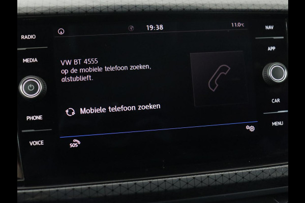 Volkswagen T-Cross 1.0 TSI Style | Automaat | Stoelverwarming | Trekhaak | Carplay | Keyless | Virtual Cockpit | Adaptive cruise | Navigatie | Full LED | Parkeerhulp | Dodehoek detectie | Getint glas