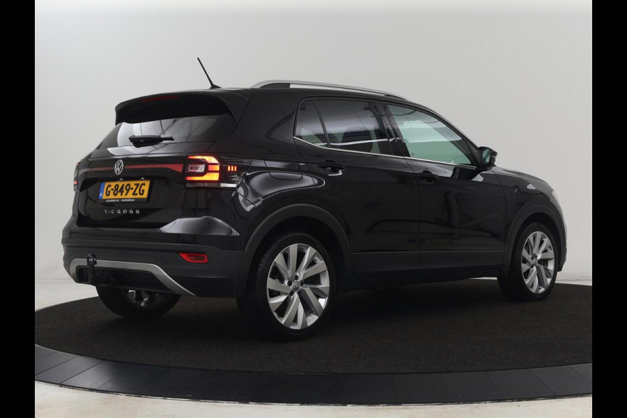 Volkswagen T-Cross 1.0 TSI Style | Automaat | Stoelverwarming | Trekhaak | Carplay | Keyless | Virtual Cockpit | Adaptive cruise | Navigatie | Full LED | Parkeerhulp | Dodehoek detectie | Getint glas