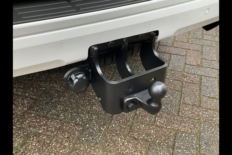 Toyota Land Cruiser 5-Pers 2.8 D-4D Professional 5p. 360° Leer Stoelverw+koel Trekhaak (3000kg)