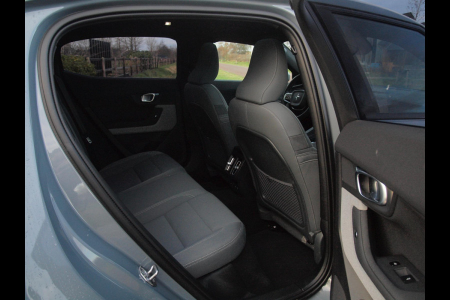 Polestar 2 Long Range Dual Motor Launch Edition 78kWh | 408 PK | Panoramadak | Camera | Harman Kardon |