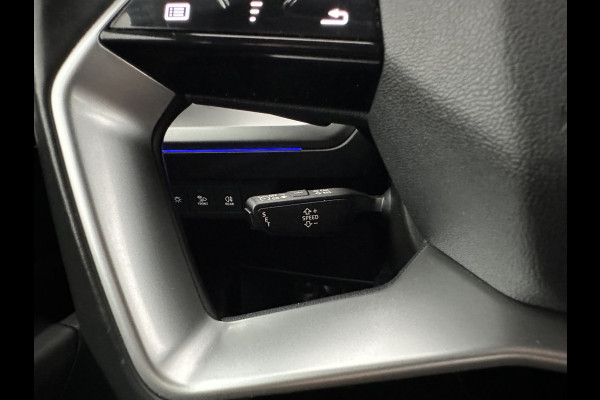 Audi Q4 e-tron 40 Launch Edition Advanced 77 kWh [ 3-Fase ] {SOH-88%} (INCL-BTW) *MATRIX-LED | NAVI-FULLMAP | KEYLESS | CAMERA | DIGI-COCKPIT | DAB | AMBIENT-LIGHT | HEATED-SPORTSEATS | TOWBAR | 19''ALU*