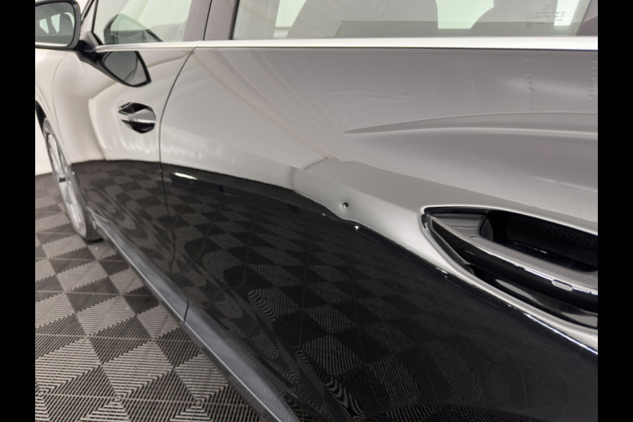 Audi Q4 e-tron 40 Launch Edition Advanced 77 kWh [ 3-Fase ] {SOH-88%} (INCL-BTW) *MATRIX-LED | NAVI-FULLMAP | KEYLESS | CAMERA | DIGI-COCKPIT | DAB | AMBIENT-LIGHT | HEATED-SPORTSEATS | TOWBAR | 19''ALU*