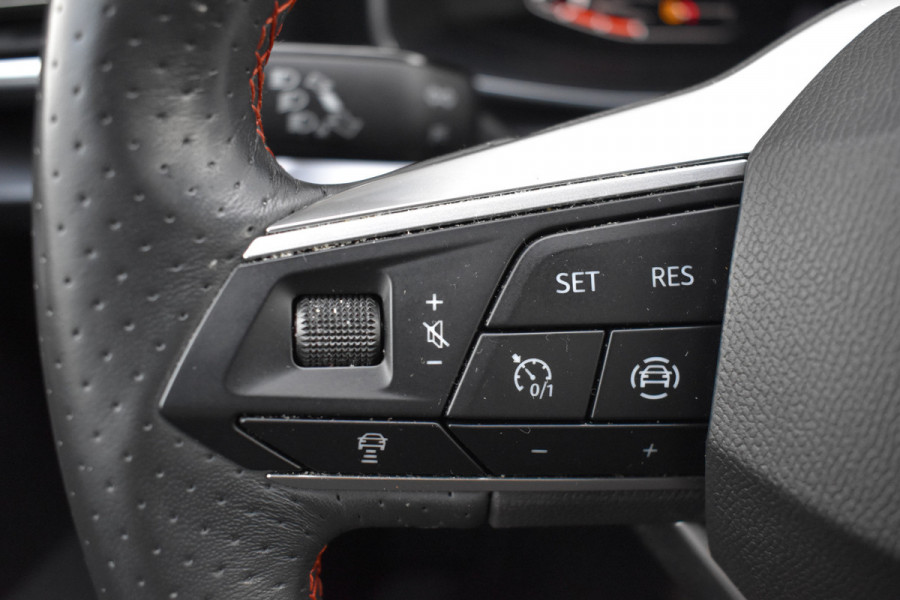 Seat Leon Sportstourer 1.5 TSI 150pk FR Launch Edition / Carplay / Navi /  17"LM / Adap. Cruise /