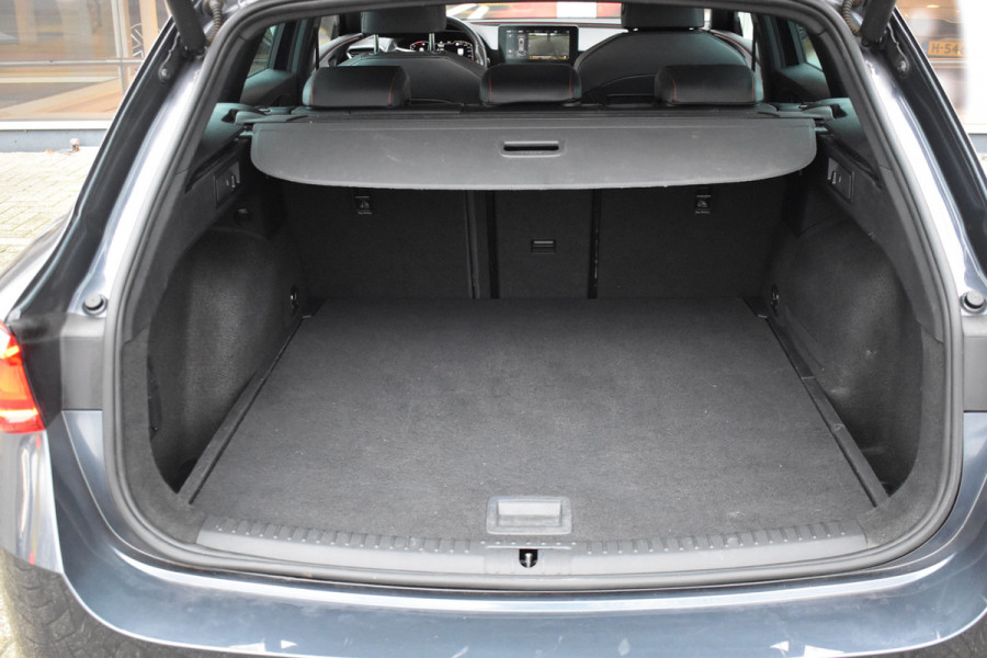 Seat Leon Sportstourer 1.5 TSI 150pk FR Launch Edition / Carplay / Navi /  17"LM / Adap. Cruise /