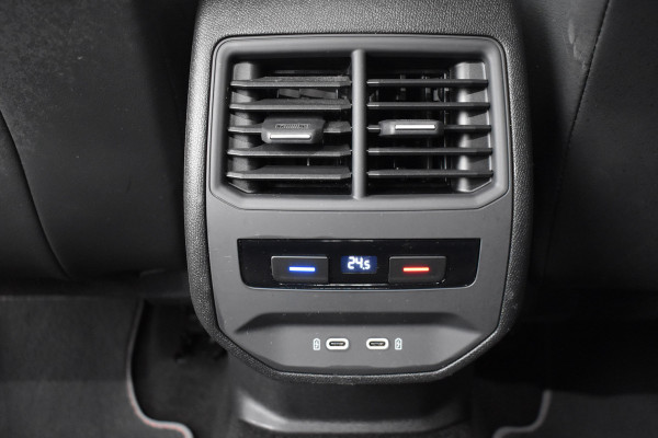 Seat Leon Sportstourer 1.5 TSI 150pk FR Launch Edition / Carplay / Navi /  17"LM / Adap. Cruise /