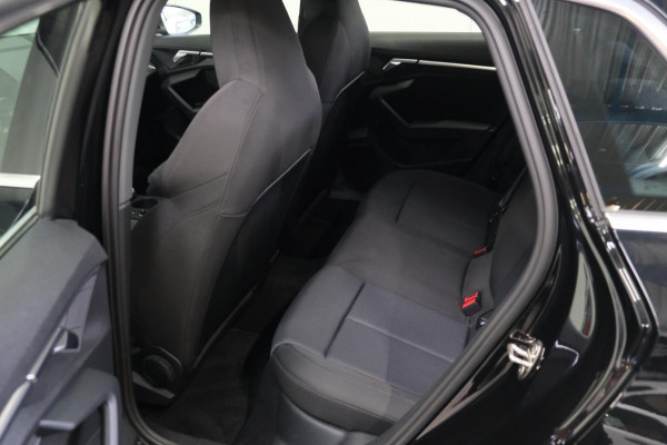 Audi A3 Sportback 30 TFSI Attitude Automaat - N.A.P. Airco, Cruise, Navi, PDC.