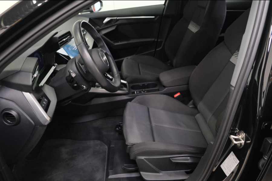 Audi A3 Sportback 30 TFSI Attitude Automaat - N.A.P. Airco, Cruise, Navi, PDC.