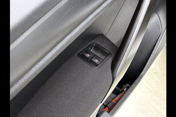 Volkswagen Caddy 2.0 TDI 5Pers. Euro6 Trendline / 2xSchuifdeur / Airco / Pdc. / Radio multimedia / Apk nieuw