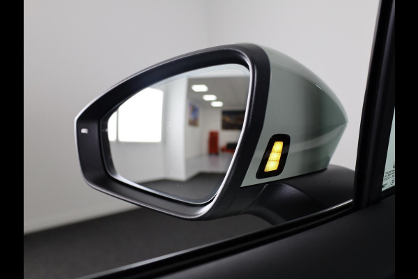 Škoda Elroq 60 Business Edition - Tour | 20 inch | Adaptive Cruise Control | Navigatie | Blind Spot | Stoelverwarming |