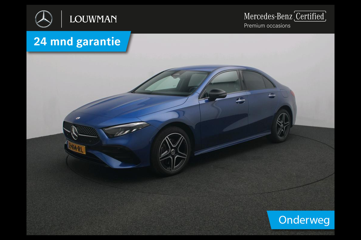 Mercedes-Benz A-Klasse 250 e AMG Plug-In Hybride AMG Line | Night Pakket | Trekhaak | Sfeerverlichting  | Achteruitrijcamera | Stuur en Stoelverwarming. Inclusief 24 maanden MB Certified garantie voor Europa.