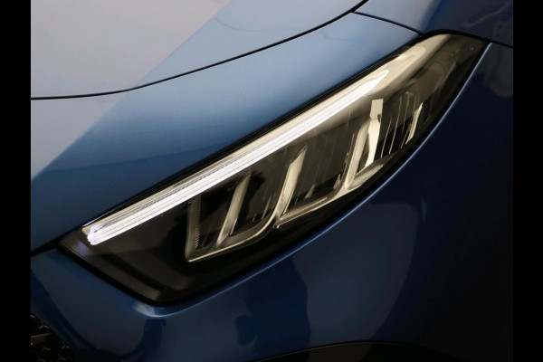 Mercedes-Benz A-Klasse 250 e AMG Plug-In Hybride AMG Line | Night Pakket | Trekhaak | Sfeerverlichting  | Achteruitrijcamera | Stuur en Stoelverwarming. Inclusief 24 maanden MB Certified garantie voor Europa.