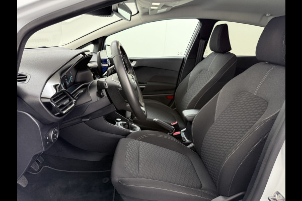 Ford Fiesta T 125PK Hybrid Titanium X Apple Carplay Android Auto Navi Bordherkenning Camera Ecc Cruise Control Pdc Lmv Privacy Glas Led Ford Sync 3 Keyless Bluetooth DAB+ 1e Eigenaar Origineel Nederlandse Auto Nieuwprijs  €26.000,-