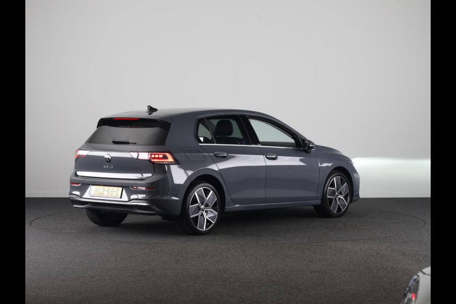 Volkswagen Golf 1.5 eHybrid Style Edition 204 pk Automaat (DSG) | Verlengde garantie | Navigatie | Parkeersensoren (Park assist) | Rondomzicht camera | Elektr. bestuurdersstoel | Stoelverwarming |