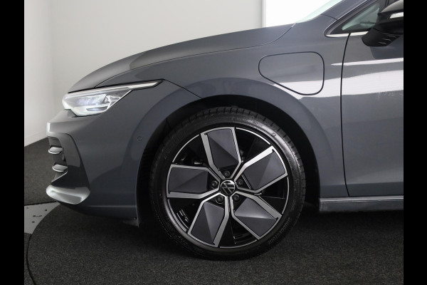 Volkswagen Golf 1.5 eHybrid Style Edition 204 pk Automaat (DSG) | Verlengde garantie | Navigatie | Parkeersensoren (Park assist) | Rondomzicht camera | Elektr. bestuurdersstoel | Stoelverwarming |