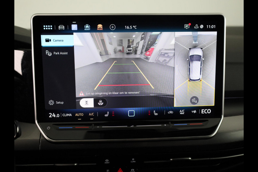 Volkswagen Golf 1.5 eHybrid Style Edition 204 pk Automaat (DSG) | Verlengde garantie | Navigatie | Parkeersensoren (Park assist) | Rondomzicht camera | Elektr. bestuurdersstoel | Stoelverwarming |