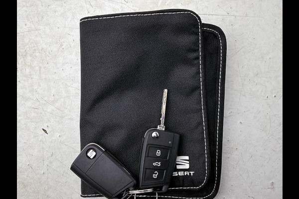 Seat Arona 1.0 TSI AUTOM. Style Business Connect CARPLAY-NAV | CRUISE | PRIVACY-GLASS