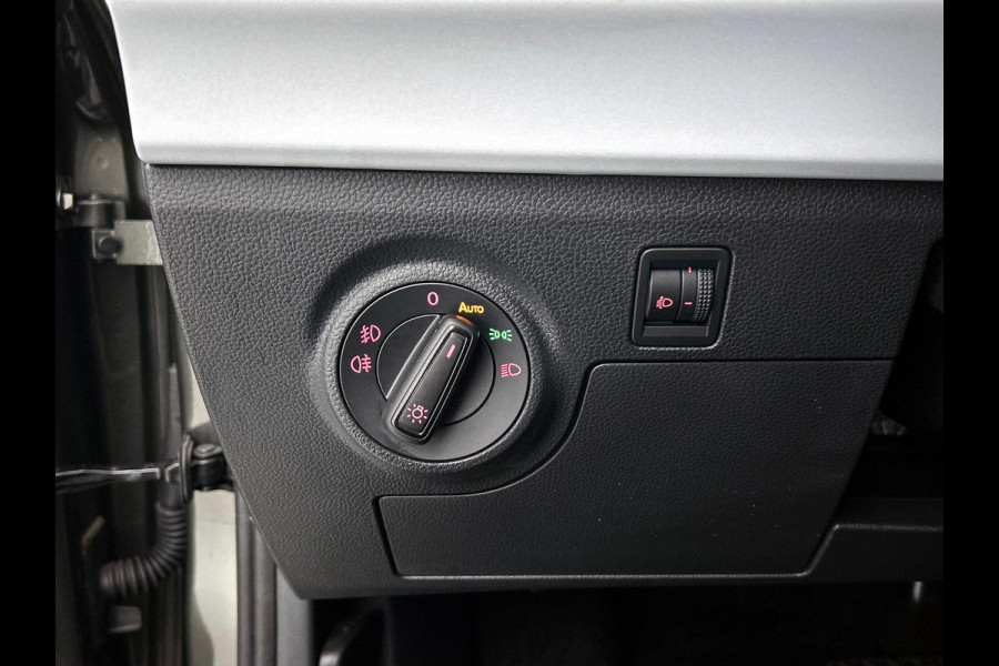 Seat Arona 1.0 TSI AUTOM. Style Business Connect CARPLAY-NAV | CRUISE | PRIVACY-GLASS