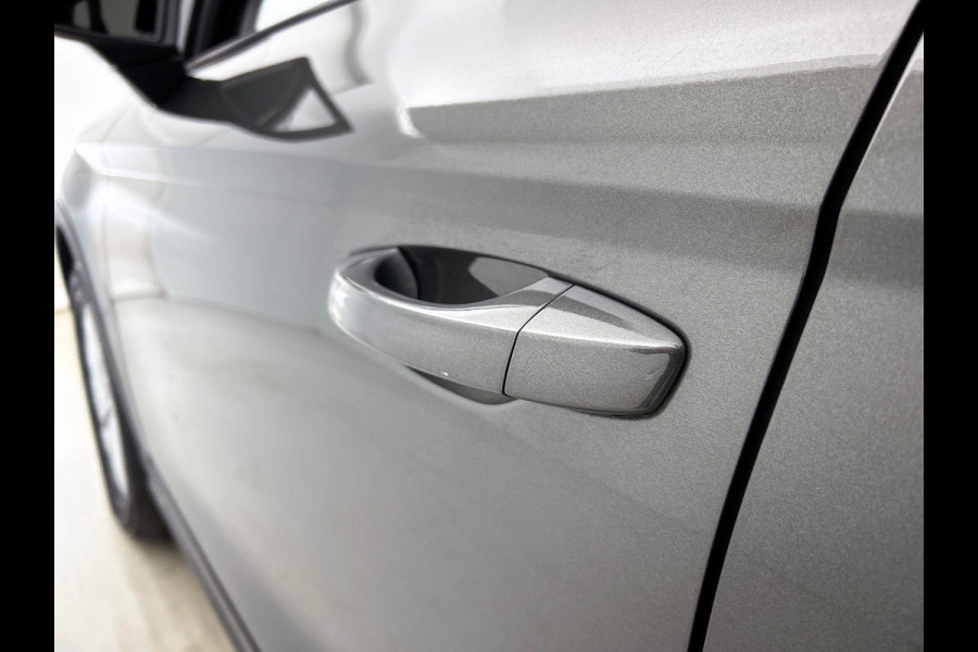 Seat Arona 1.0 TSI AUTOM. Style Business Connect CARPLAY-NAV | CRUISE | PRIVACY-GLASS