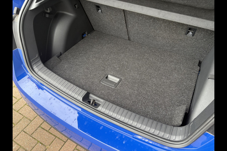 Škoda Fabia 1.0 TSi 95pk Business Edition 5-drs. PANORAMADAK/KEYLESS/VIRTUAL/CARPLAY/PDC/ADAPT.CRUISE/WINTERPACK