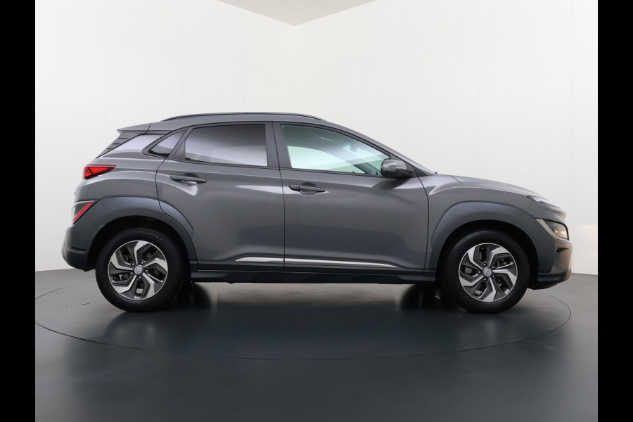 Hyundai Kona 142PK AUT. HEV Hybride Adap.Cruise Navi Ecc Camera Apple Carplay Android Head Up Display Pdc Krell®-Audio Fashion  Lmv Isofix DAB Led Regen-Lichtsensor Lane Assist 1e Eigenaar Origineel Nederlandse Auto