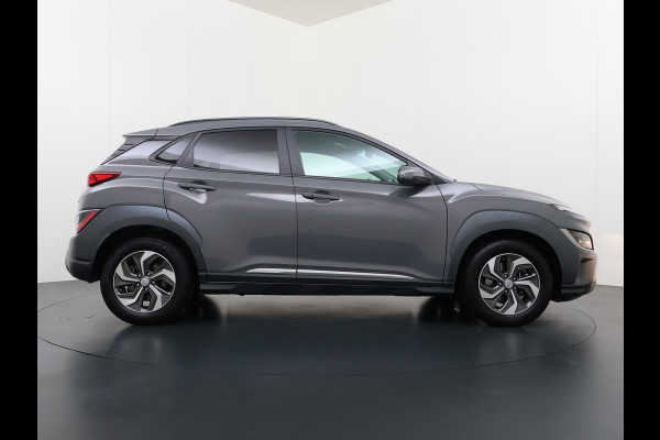 Hyundai Kona 142PK AUT. HEV Hybride Adap.Cruise Navi Ecc Camera Apple Carplay Android Head Up Display Pdc Krell®-Audio Fashion  Lmv Isofix DAB Led Regen-Lichtsensor Lane Assist 1e Eigenaar Origineel Nederlandse Auto