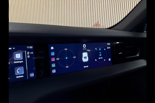 Porsche Taycan 79 kWh 328 PK-SOH 93%-PANORAMA-BIJRIJDER DISPLAY-PASM-CAMERA-ORG. NL