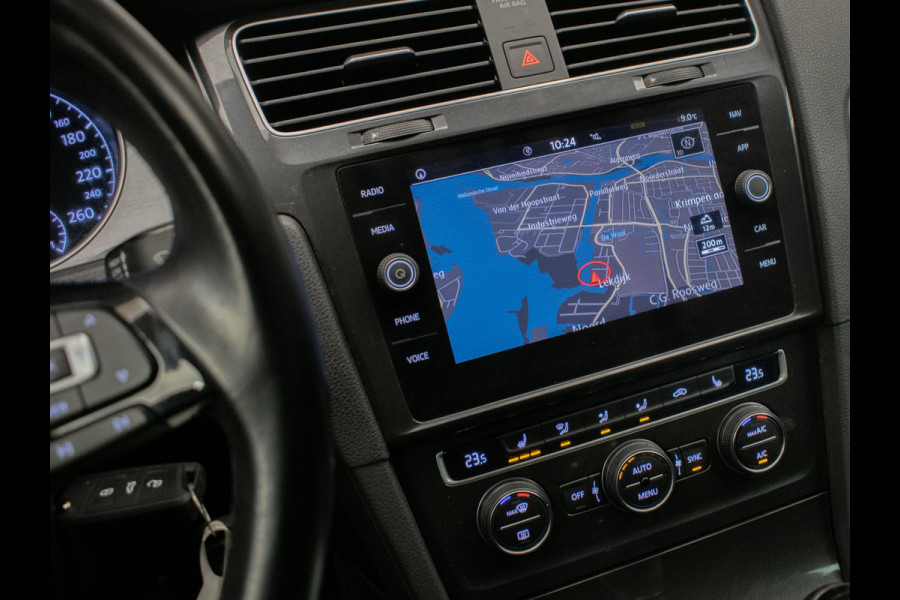 Volkswagen Golf 1.0 TSI Sport (APPLE CARPLAY,NAVI,CAMERA,SPORTSTOELEN,LED,CRUISE,CLIMATE,DAB,LM VELGEN,NETTE STAAT)