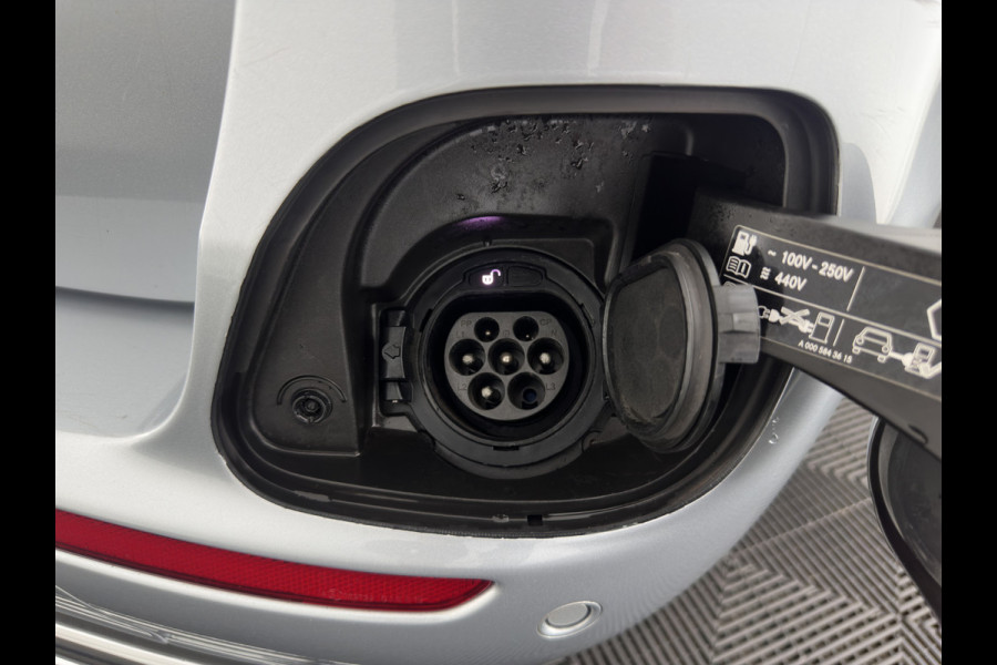 Mercedes-Benz E-Klasse Estate 300 de Luxury Line ( Plug-in ) (INCL-BTW) Aut. *LEATHER | FULL-LED | WIDESCREEN-COCKPIT | BLIND-SPOT | AMBIENT-LIGHT | HEATED-SPORTSEATS | CAMERA | DAB+ | NAVI-FULLMAP | PDC | ADAPTIVE-CRUISE | ECC | 18''ALU*