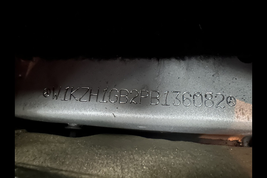 Mercedes-Benz E-Klasse Estate 300 de Luxury Line ( Plug-in ) (INCL-BTW) Aut. *LEATHER | FULL-LED | WIDESCREEN-COCKPIT | BLIND-SPOT | AMBIENT-LIGHT | HEATED-SPORTSEATS | CAMERA | DAB+ | NAVI-FULLMAP | PDC | ADAPTIVE-CRUISE | ECC | 18''ALU*