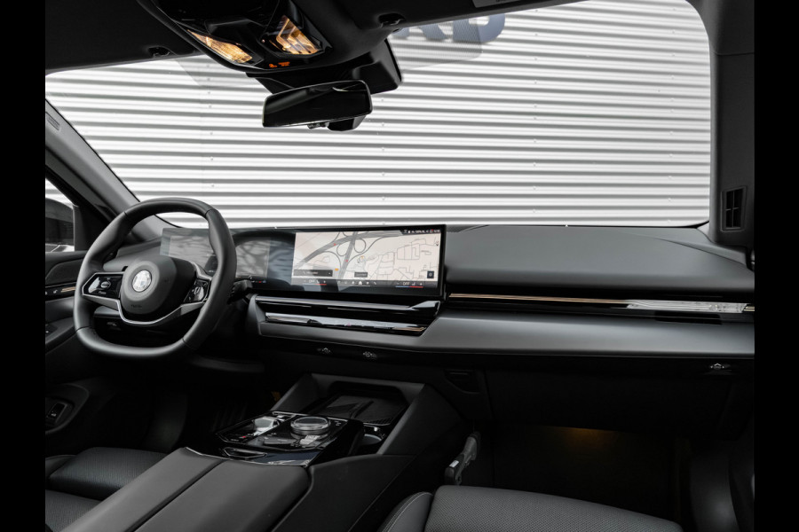 BMW 5 Serie 520i - Sportstoelen - Stoelverwarming - Camera - Driving Assistant