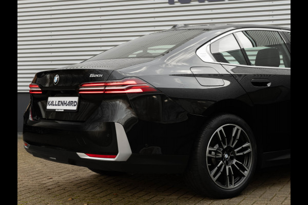 BMW 5 Serie 520i - Sportstoelen - Stoelverwarming - Camera - Driving Assistant