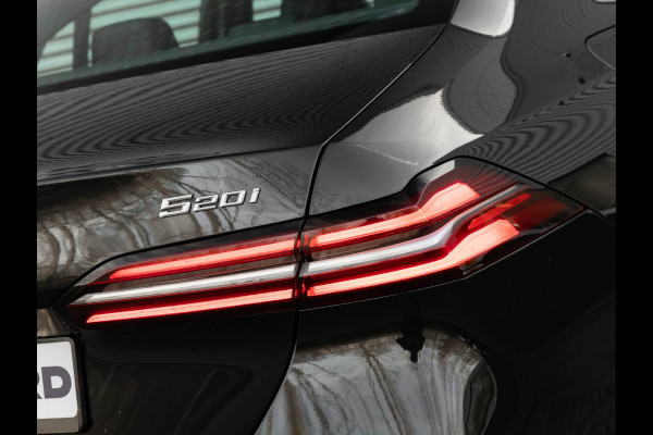 BMW 5 Serie 520i - Sportstoelen - Stoelverwarming - Camera - Driving Assistant