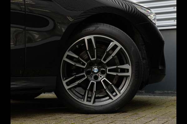 BMW 5 Serie 520i - Sportstoelen - Stoelverwarming - Camera - Driving Assistant