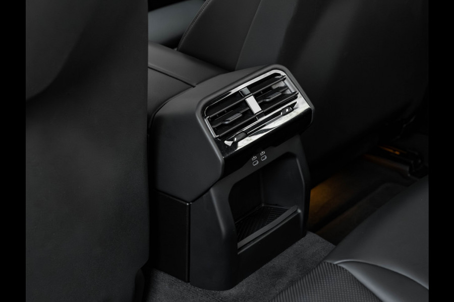 BMW 5 Serie 520i - Sportstoelen - Stoelverwarming - Camera - Driving Assistant