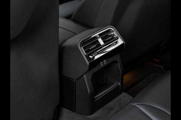 BMW 5 Serie 520i - Sportstoelen - Stoelverwarming - Camera - Driving Assistant