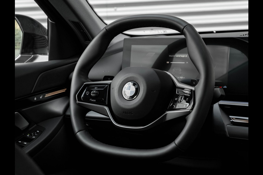 BMW 5 Serie 520i - Sportstoelen - Stoelverwarming - Camera - Driving Assistant