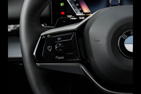 BMW 5 Serie 520i - Sportstoelen - Stoelverwarming - Camera - Driving Assistant