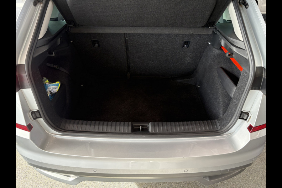 Škoda Kamiq 1.0 TSi 110pk Business Edition LED/VIRTUAL/NAVI/CARPLAY/DAB/PDC/WINTERPACK