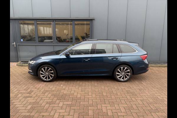 Škoda Octavia Combi 1.5 TSi 150pk First Edition SCHUIFDAK/VIRTUAL/CARPLAY/TREKHAAK/18INCH/STOELVERWARMING