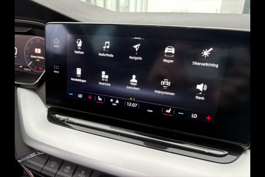 Škoda Octavia Combi 1.5 TSi 150pk First Edition SCHUIFDAK/VIRTUAL/CARPLAY/TREKHAAK/18INCH/STOELVERWARMING