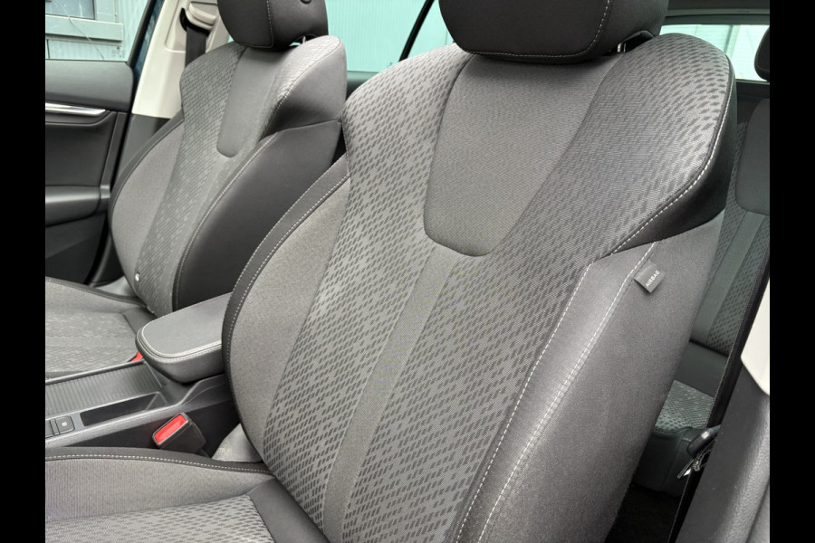 Škoda Octavia Combi 1.5 TSi 150pk First Edition SCHUIFDAK/VIRTUAL/CARPLAY/TREKHAAK/18INCH/STOELVERWARMING