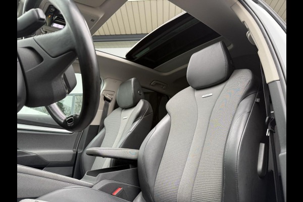 Škoda ENYAQ iV 60 | Trekhaak | Panorama | Navi |