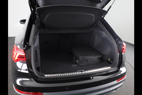Audi Q3 45 TFSI e Business Edition 245 pk S-tronic | Navigatie | Parkeersensoren | LED koplampen | Stoelverwarming | S-Line interieur |