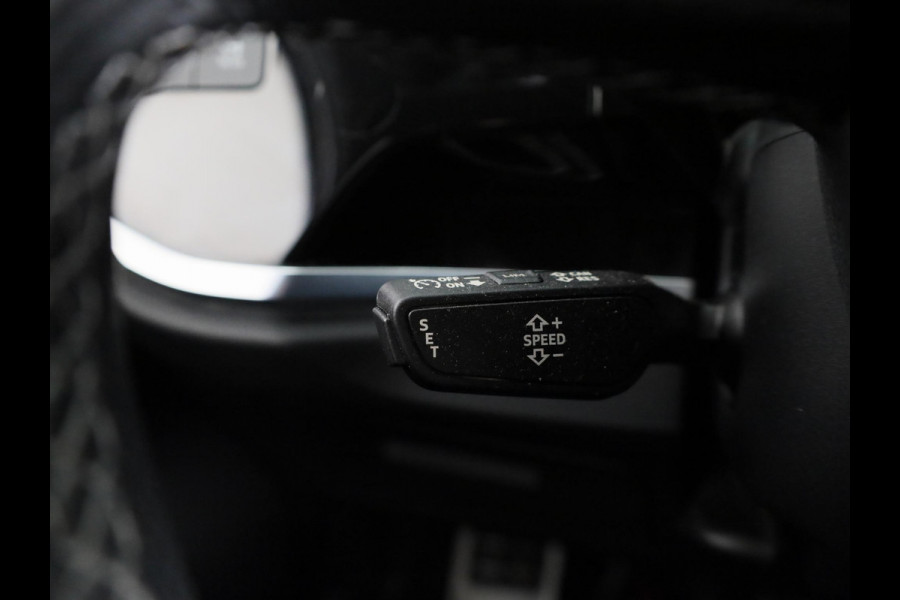 Audi Q3 45 TFSI e Business Edition 245 pk S-tronic | Navigatie | Parkeersensoren | LED koplampen | Stoelverwarming | S-Line interieur |