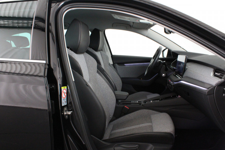 Škoda Octavia Combi 1.5 TSI MHEV Business Edition Plus 116pk Camera/Trekhaak/All season banden/Adapt.cruise...