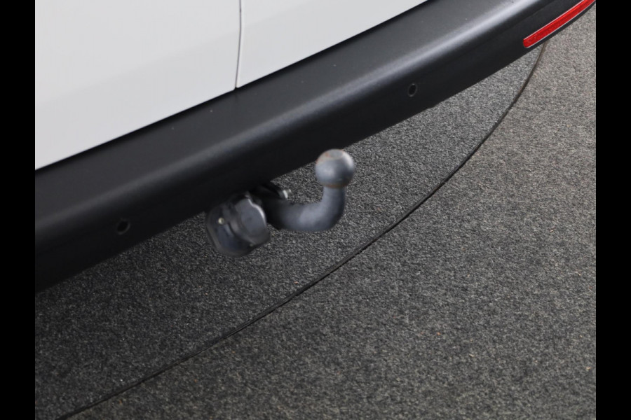 Volkswagen Transporter 2.0 TDI L2H1 28 Economy Business 110 PK | Navigatie via app | parkeersensoren | Cruise control |